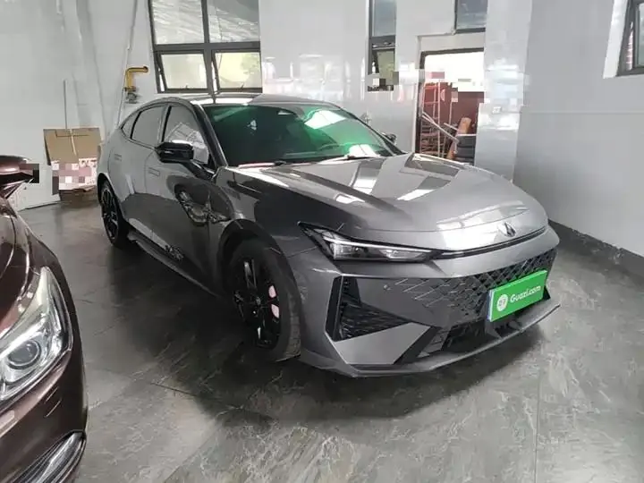 ChangAn UNI-V 2024 1.5T Honorable Model 4