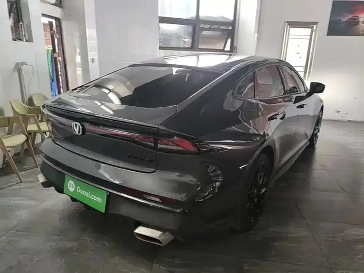 ChangAn UNI-V 2024 1.5T Honorable Model 7
