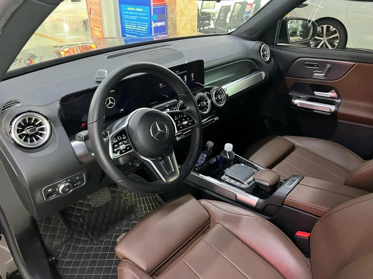 Mercedes Benz GLB 2023 GLB 220 Fashion 4
