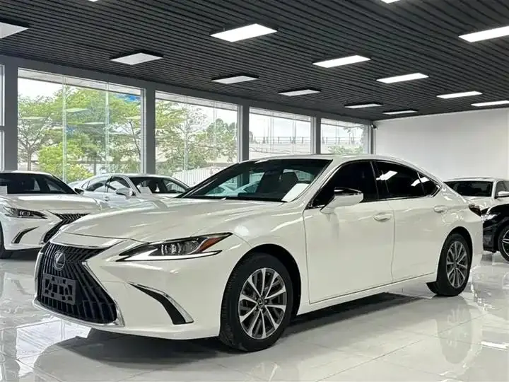 Lexus ES 2022 200 Executive Edition - View 1