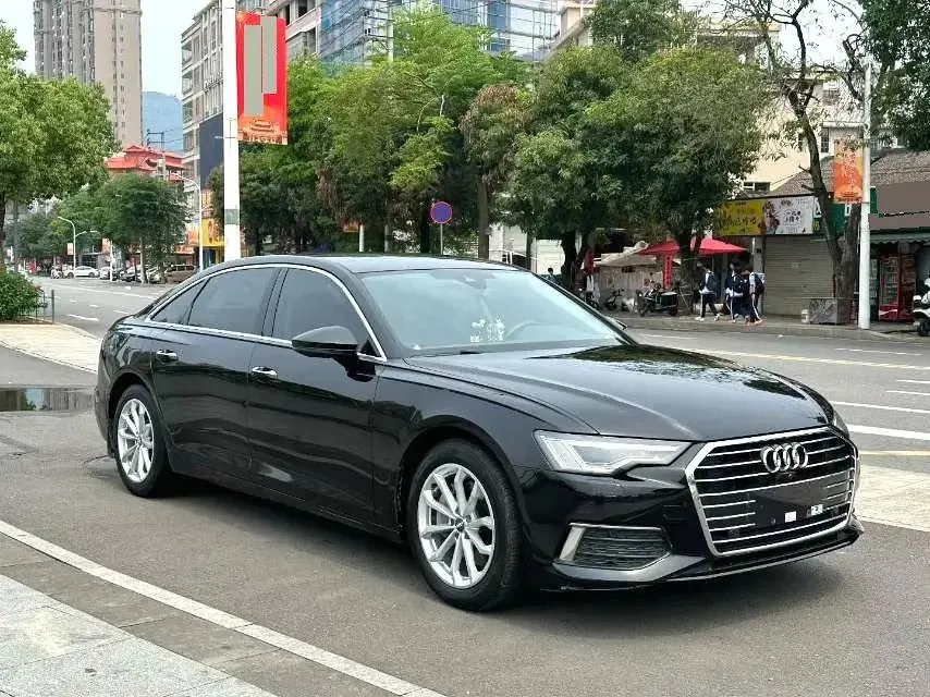 Audi A6L 2021 40 TFSI Deluxe Elegant 3