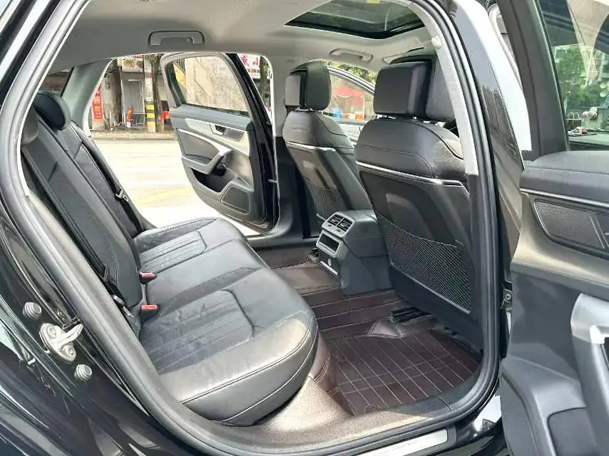 Audi A6L 2021 40 TFSI Deluxe Elegant 7