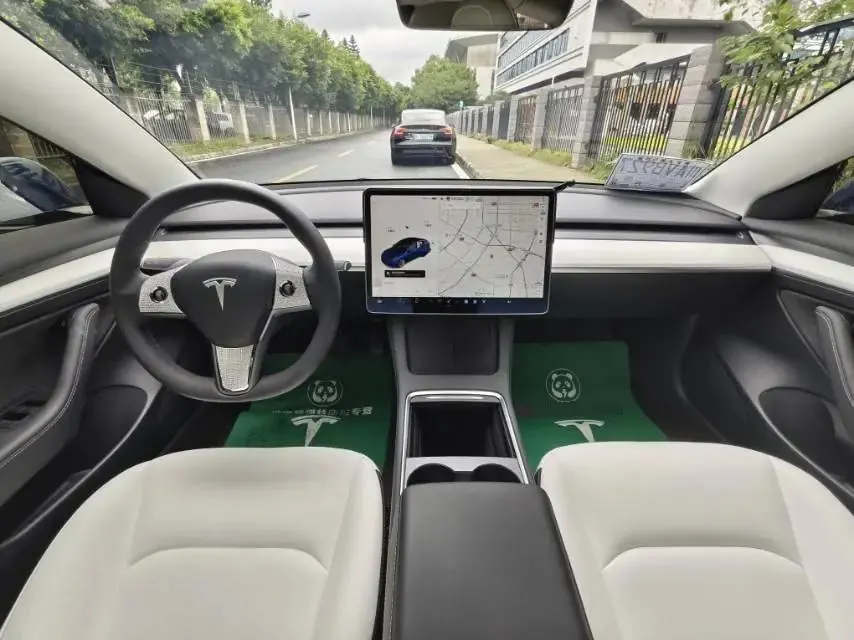 2021 Model 3 Standard Range Rear-Wheel Drive Upgrade Version 5
