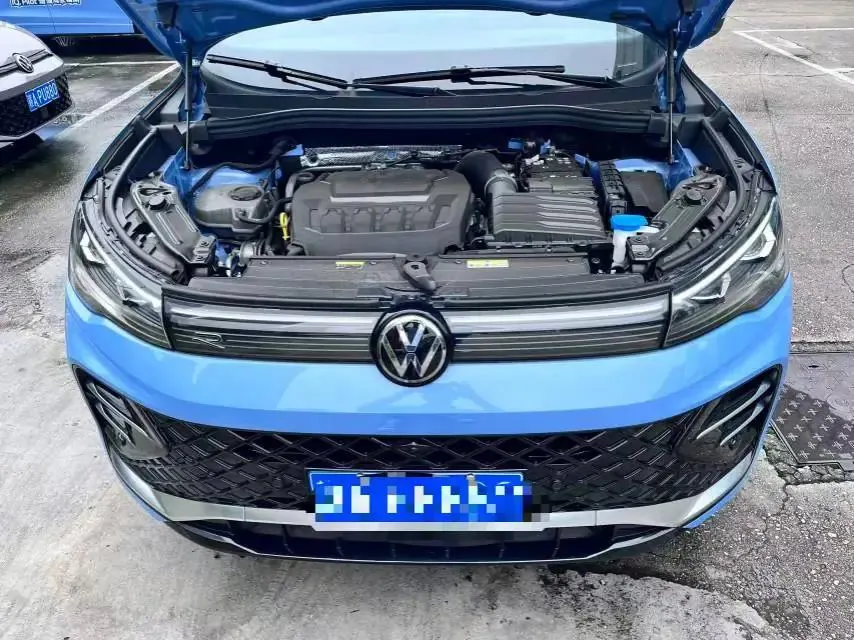 Volkswagen 2025 Tiguan L PRO 2.0TSI 380TSI Four-wheel Drive R-Line Smart Edition Automatic Gear 2