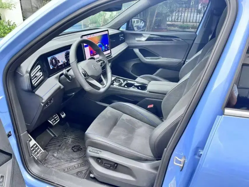 Volkswagen 2025 Tiguan L PRO 2.0TSI 380TSI Four-wheel Drive R-Line Smart Edition Automatic Gear 3