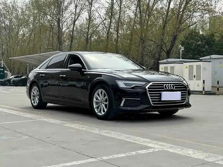 Audi A6L 2021 40 TFSI Deluxe Elegant 3