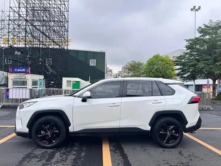 RAV4 RongFang 2020 Dual Engine 2.5L E-CVT Four-wheel Drive Elite PLUS Edition 3