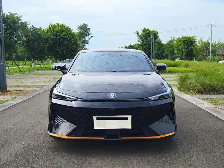 ChangAn UNI-V 2024 1.5T Premium 2