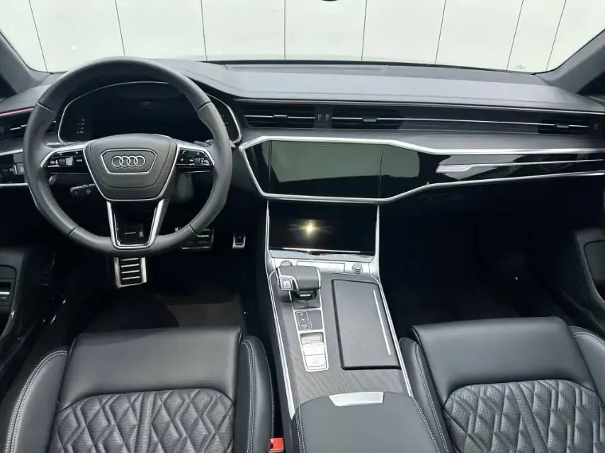 Audi 2025 A6L 2.0TFSI 45TFSI Prestige Dynamic Edition, Automatic 9