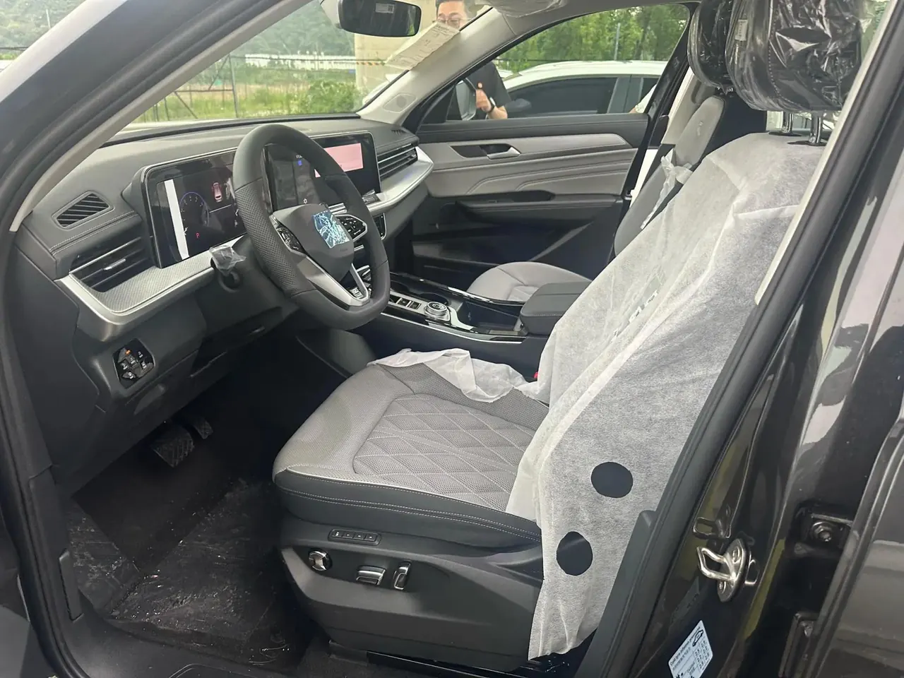 Volkswagen 2026 model tour R-Line 2.0TSI 380TSI four-wheel drive R-Line cruise all-round automatic transmission 4