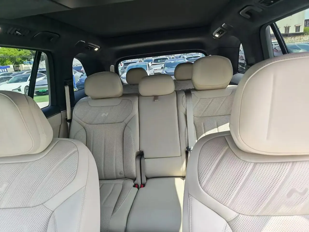 ONVO 2025 L90 Ultra Seven-seat Automatic Gear 8