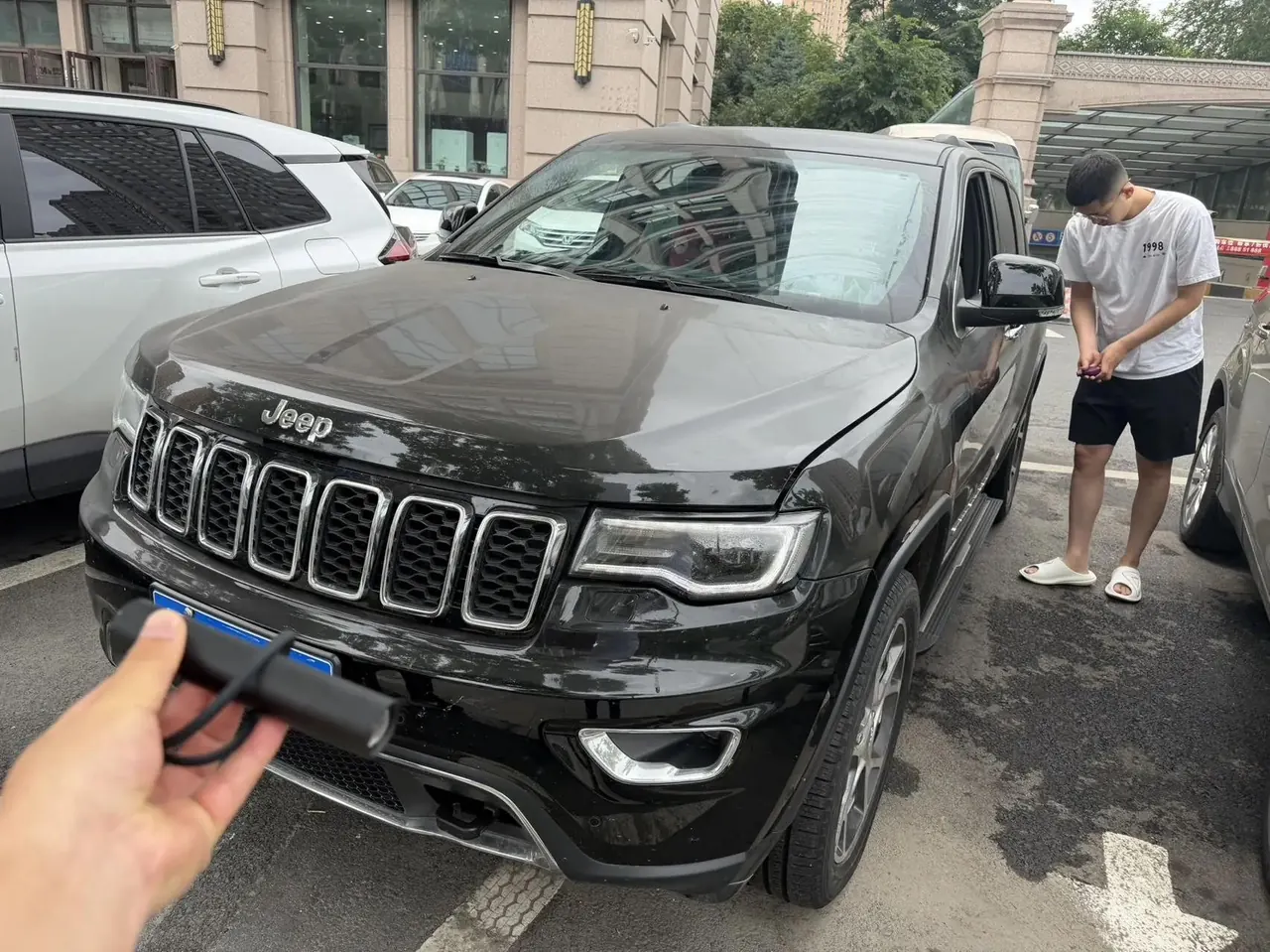 Открыть галерею: Grand Cherokee (Imported) 2020 3.0L Elite Navigation Edition