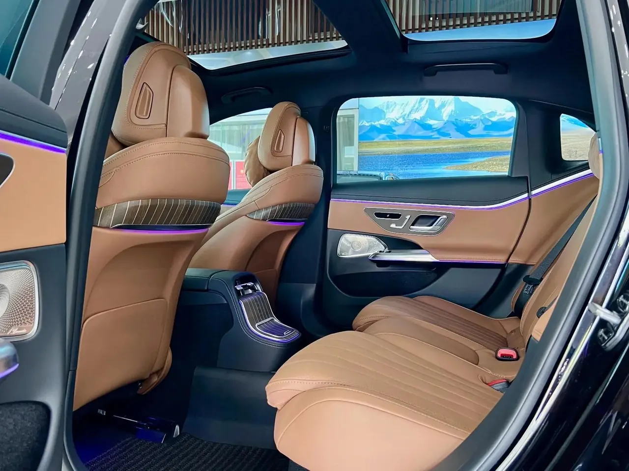 Mercedes Benz E-Class 2025 Model E 300 L 48V 2.0T Luxury Automatic 5