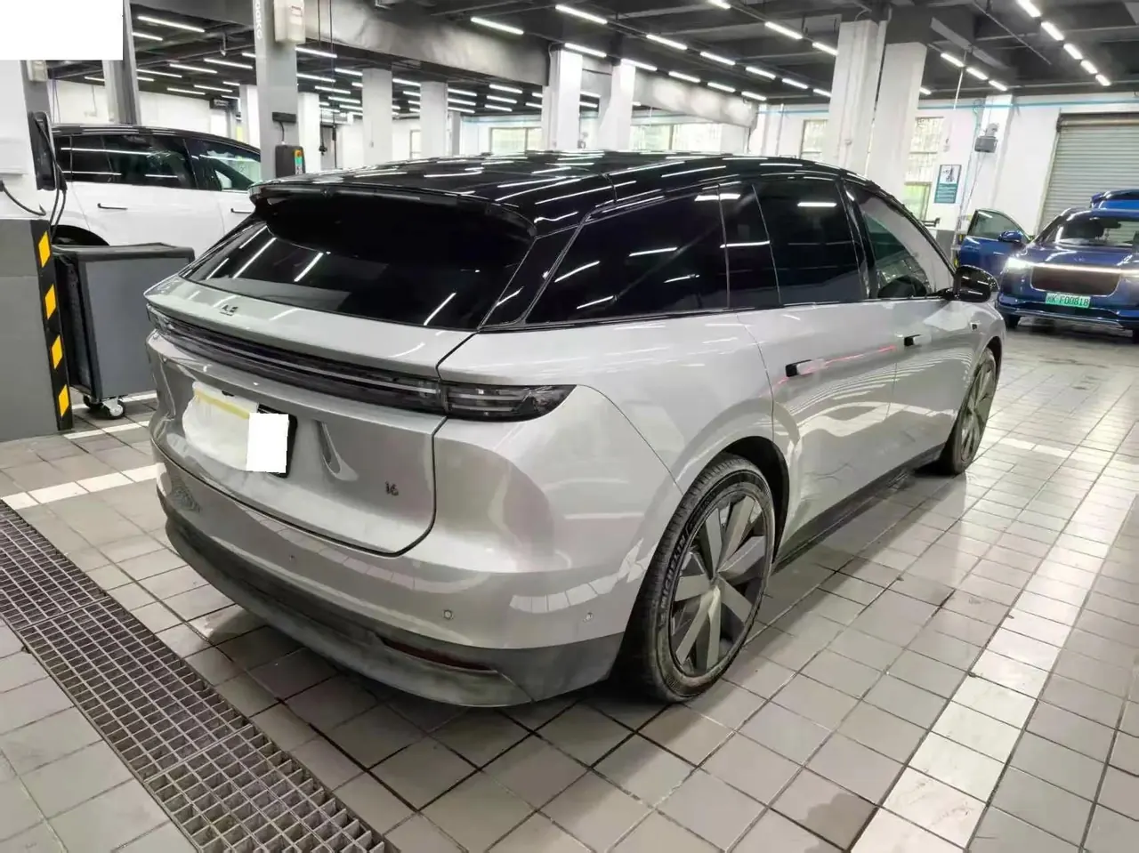 Li i6 2025 model, four-wheel-drive base version 3