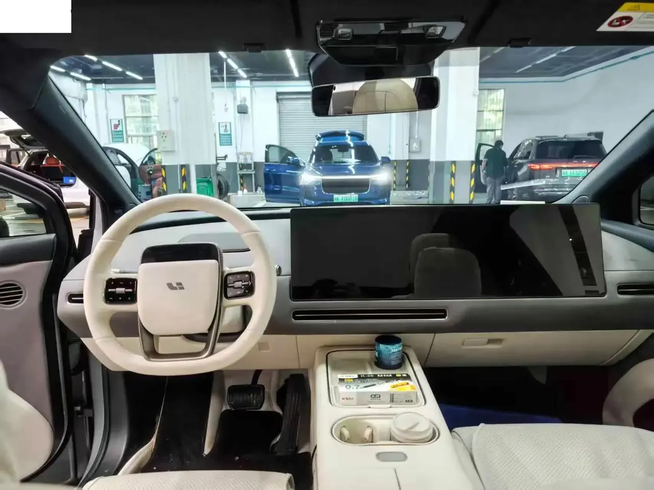 Li i6 2025 model, four-wheel-drive base version 6