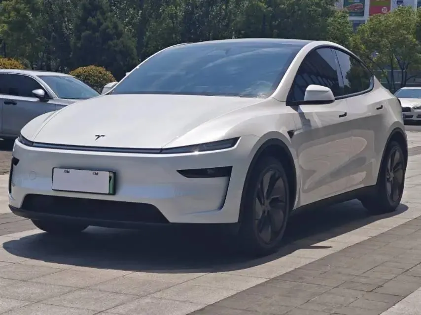 Tesla 2026 Model Y long endurance rear wheel drive version automatic transmission - View 1