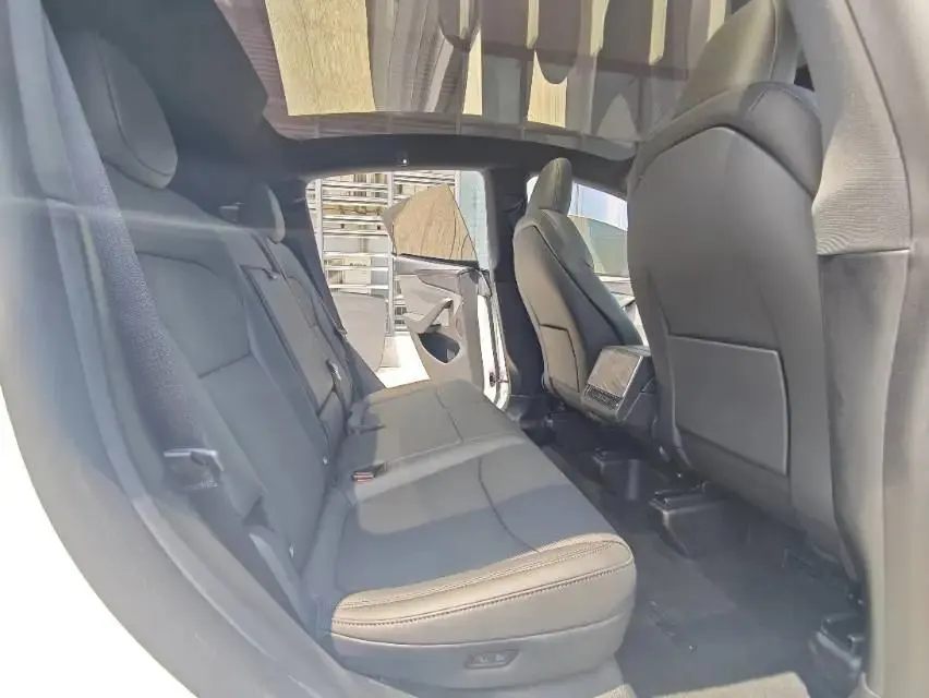 Tesla 2026 Model Y long endurance rear wheel drive version automatic transmission 6