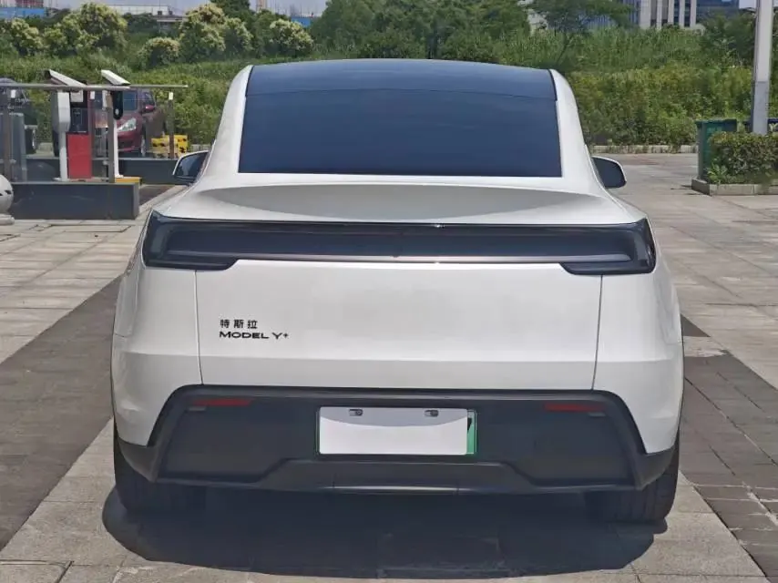 Tesla 2026 Model Y long endurance rear wheel drive version automatic transmission 9