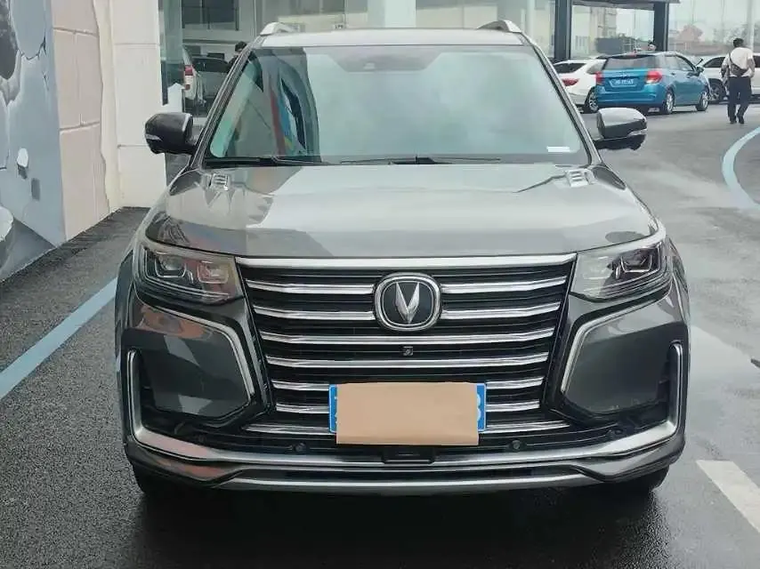 ChangAn CS95 2019 2.0T two-wheel drive distinguished model 3