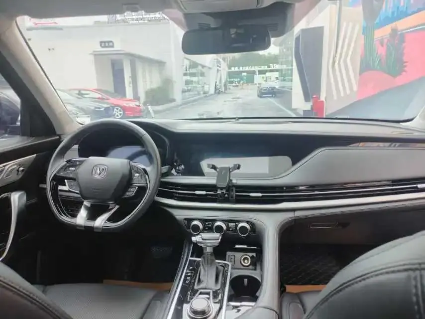 ChangAn CS95 2019 2.0T two-wheel drive distinguished model 5