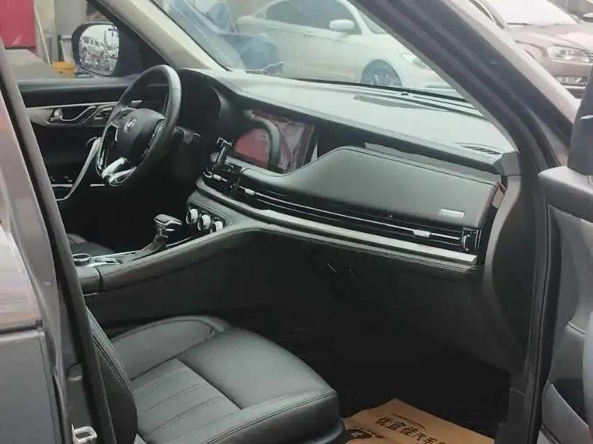 ChangAn CS95 2019 2.0T two-wheel drive distinguished model 7