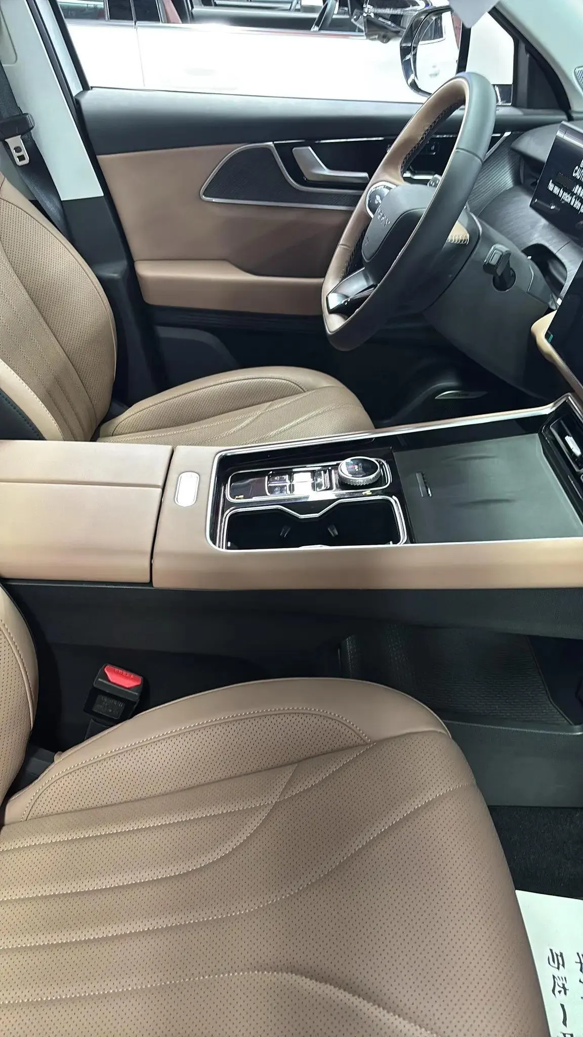 Chery 2024 Tiggo 8 L 2.0T Two-Wheel Drive Comfort Version 5-Seater Automatic 4