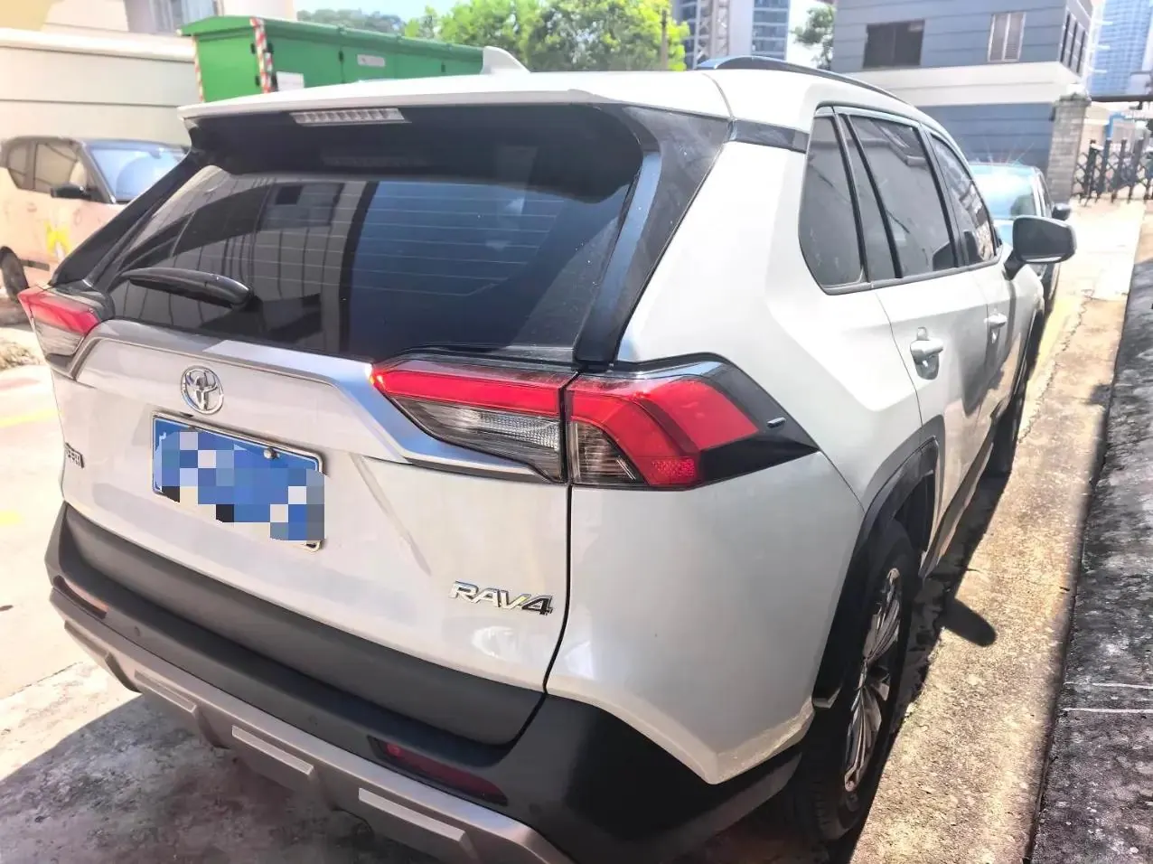 Toyota 2024 RAV4 Rongbo 2.0 Stepless Two-Drive Fashion Plus Edition Automatic Gear 8