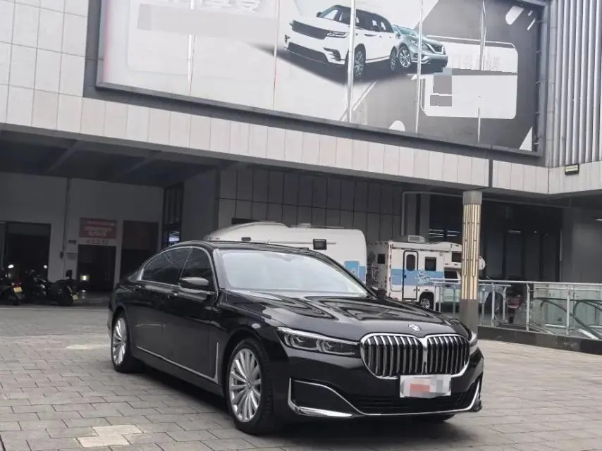 BMW 7 Series 2019 Modified 730Li Deluxe Suit 3