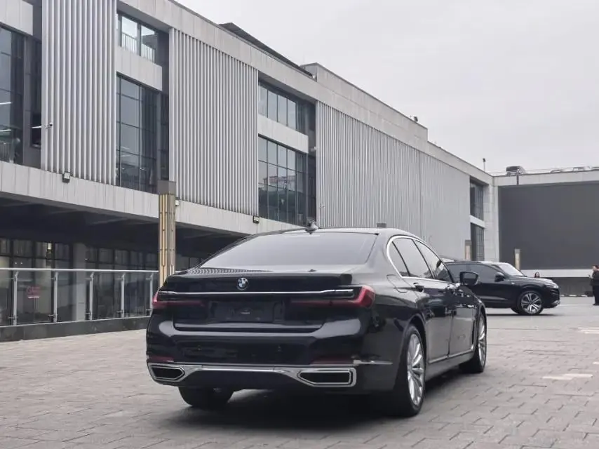 BMW 7 Series 2019 Modified 730Li Deluxe Suit 9