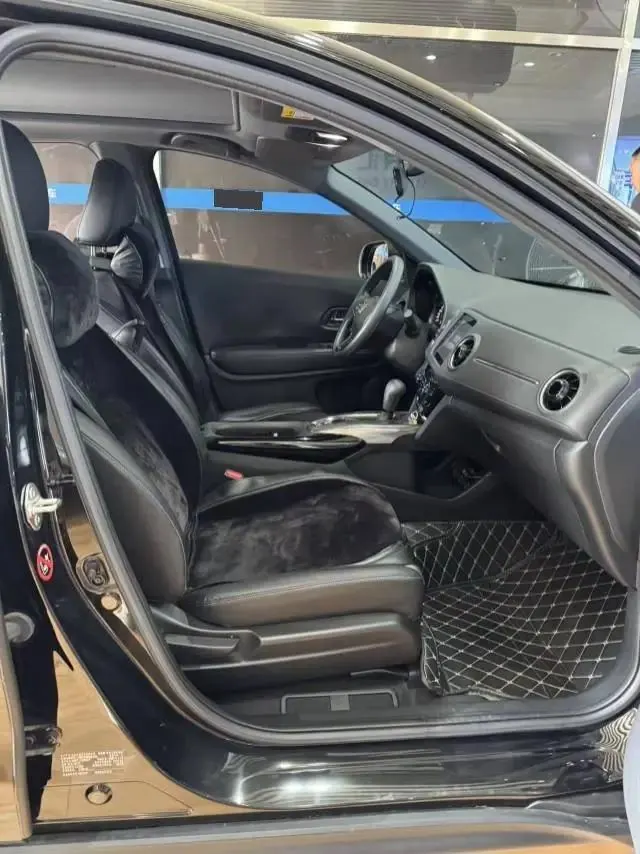 Honda XR-V 2022 1.5L CVT Obsidian Edition 4
