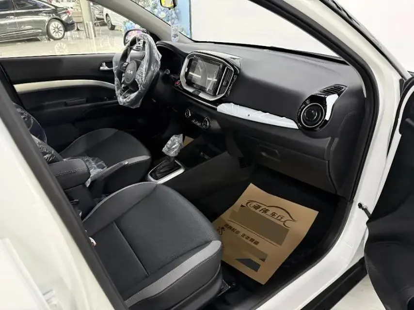 Kia 2026 Yi Run 1.4 Stepless Sunroof Edition Automatic Gear 8