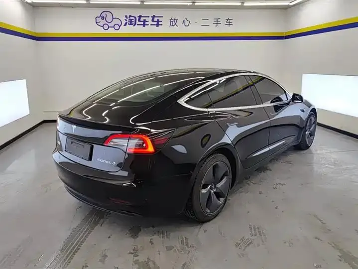 2020 Model 3 Standard Range Rear-Wheel Drive Upgrade Version 3