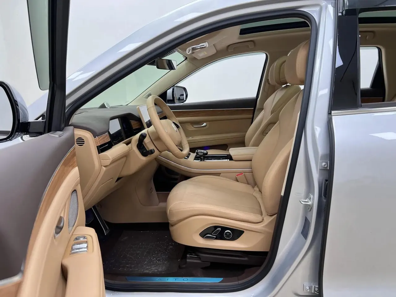 AITO 2024 AITO M7 Smart Drive Rear Drive Ultra Edition 5-seat Automatic Gear 5