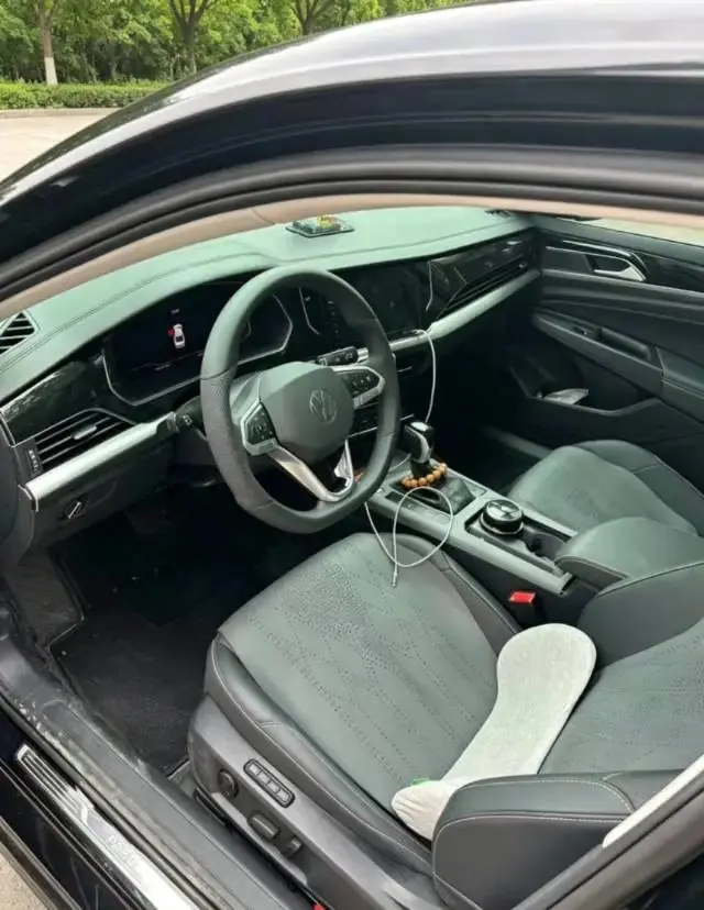 Volkswagen 2026 Passat 2.0TSI 380TSI Subut Longteng Edition Automatic Gear 2