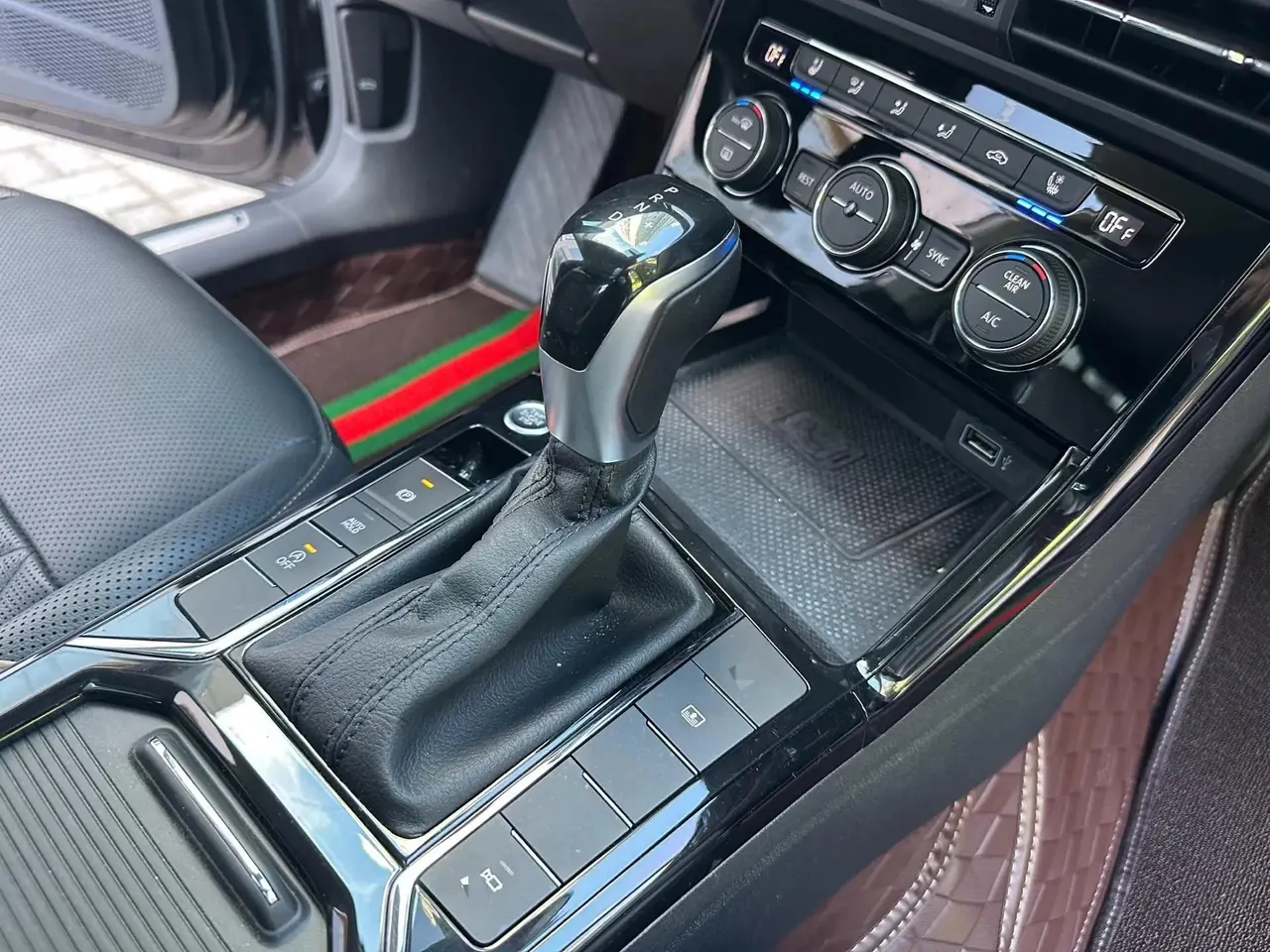 Passat 2019 380TSI Distinguished Edition Country VI 9