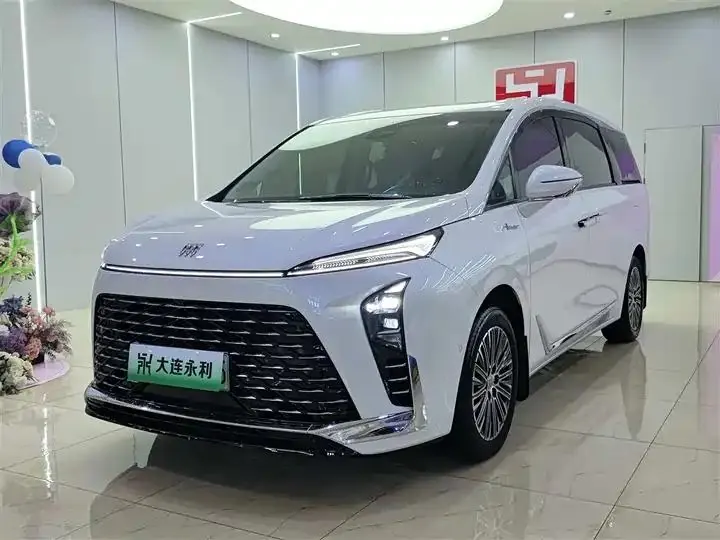 Open image lightbox: Buick GL8 New Energy 2024 Lu Zun Luxury Edition 7