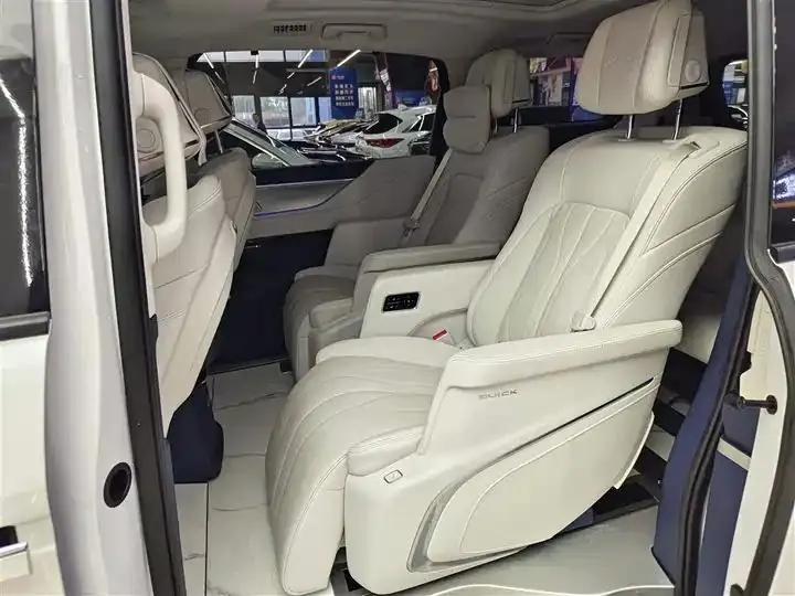 Buick GL8 New Energy 2024 Lu Zun Luxury Edition 7 11