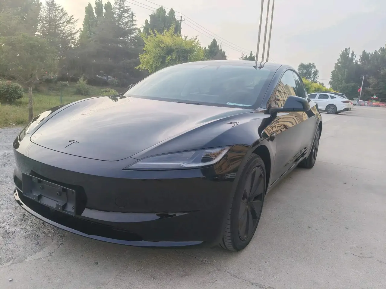 Tesla 2025 Model 3 Rear-Wheel Drive (Refreshed) Automatic - View 1
