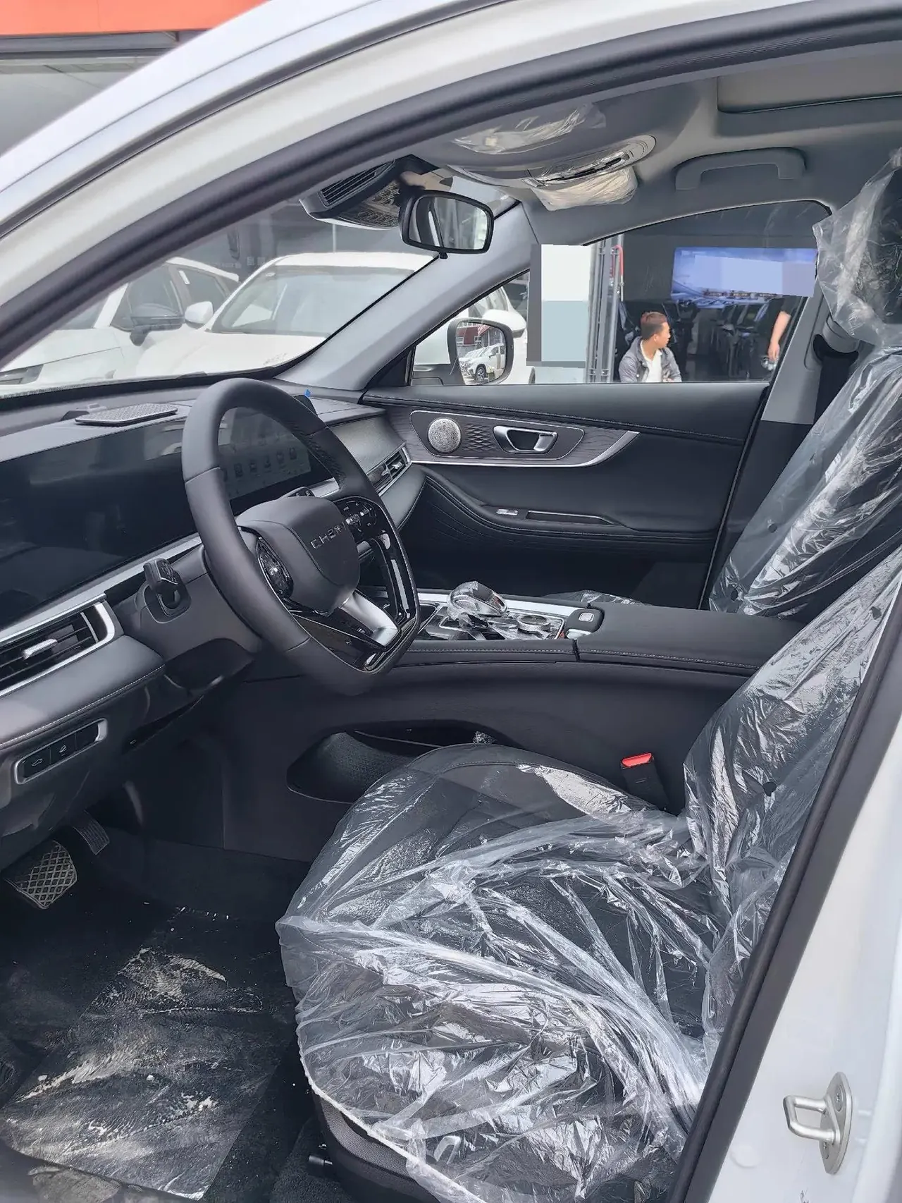 Chery 2025 Ruihu 8 PRO 1.6T 290T Two-Drive Luxury Automatic 3
