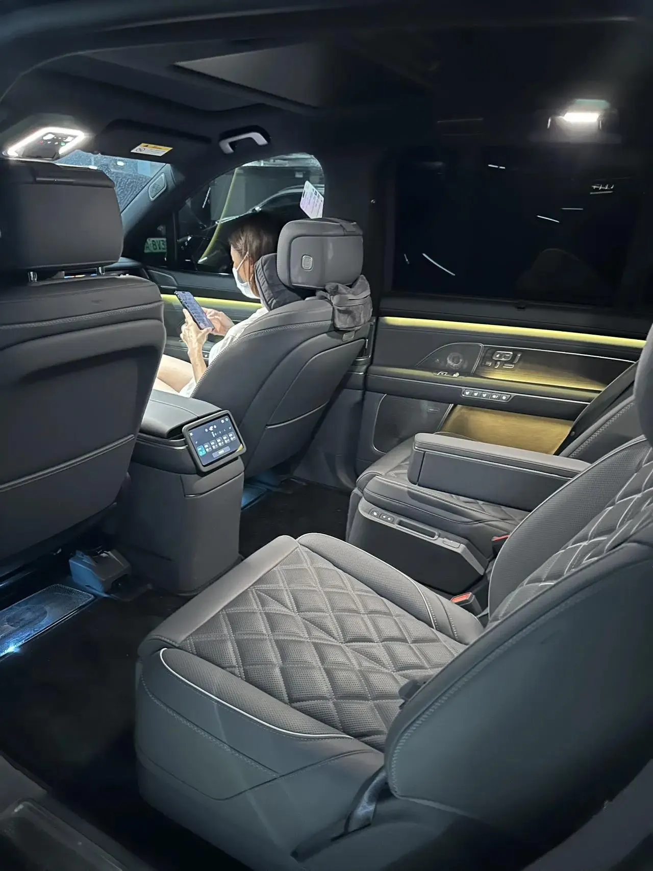 NIO 2026 ES8 6-seat executive signature version automatic gear 5