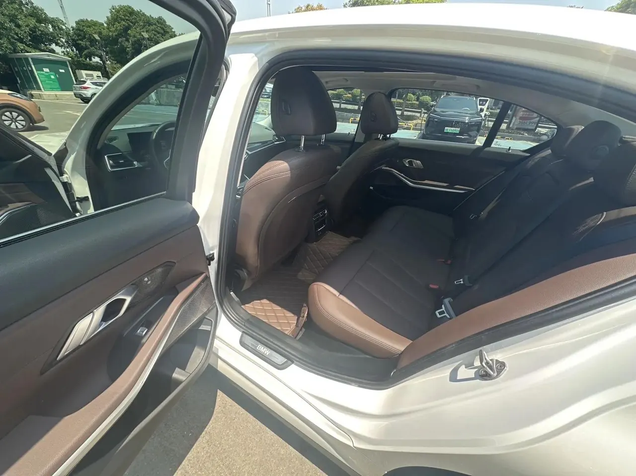 BMW 2024 i3 eDrive 35 L automatic gear 4