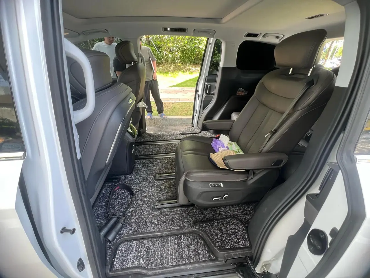 Dashing G70 2024 2.0T Automatic Flagship 6-Seater 4