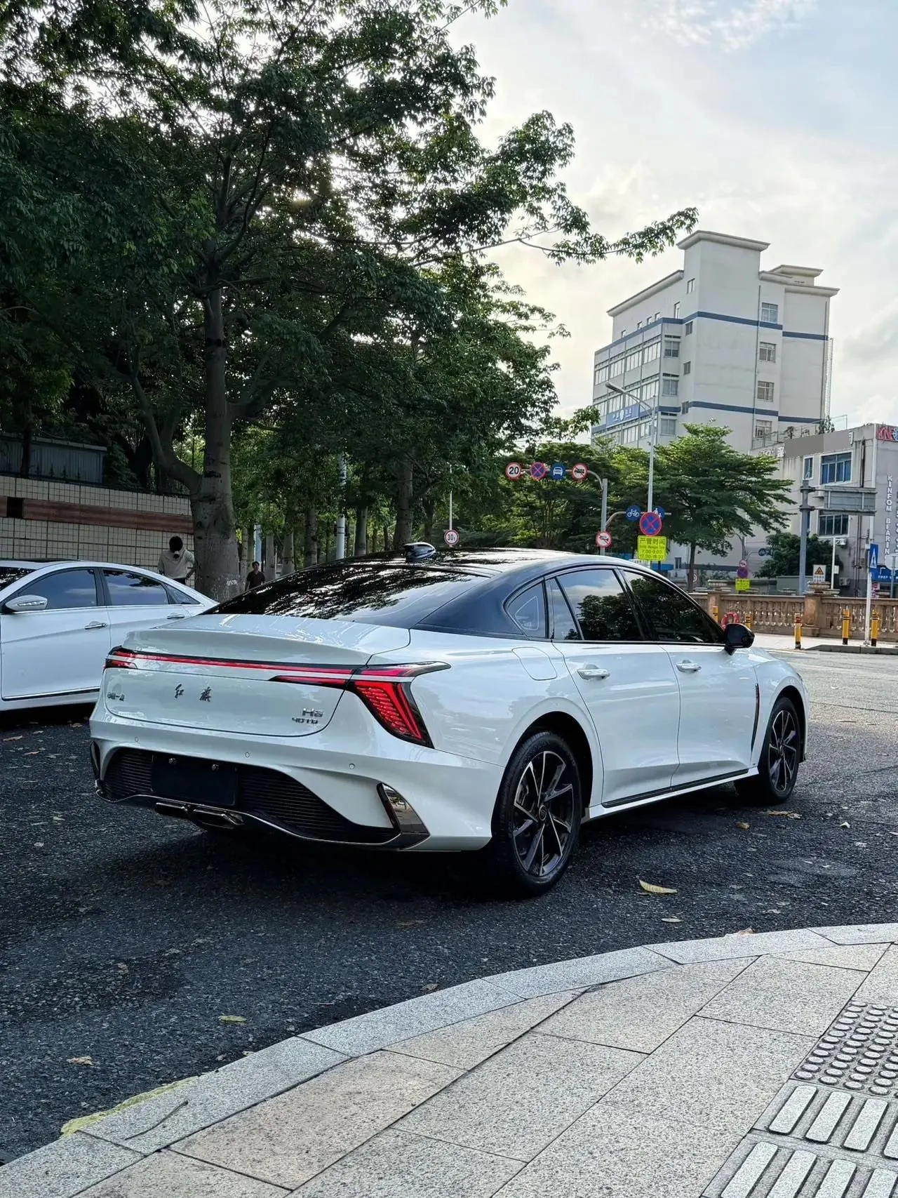 HongQi H6 2024 2.0T to the United States Edition 6