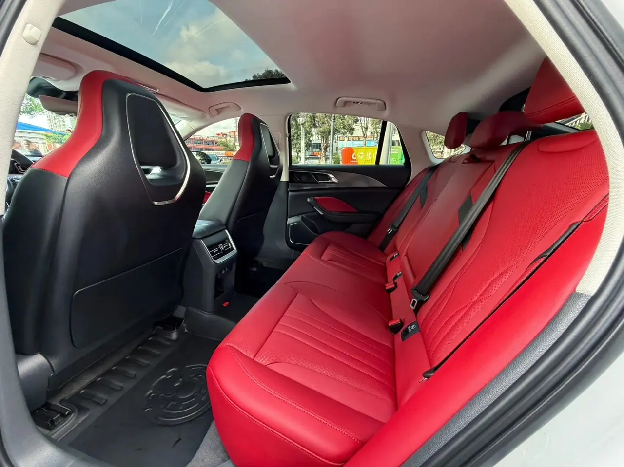HongQi H6 2024 2.0T to the United States Edition 9