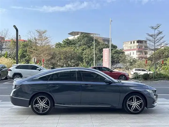 Accord 2022 260TURBO Magic Night Premium Edition 10