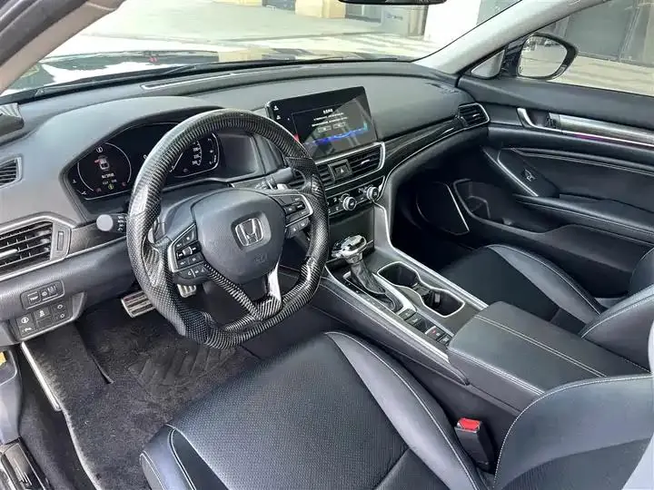 Accord 2022 260TURBO Magic Night Premium Edition 23
