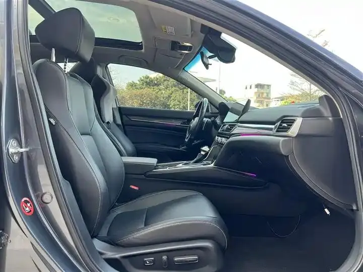 Accord 2022 260TURBO Magic Night Premium Edition 25