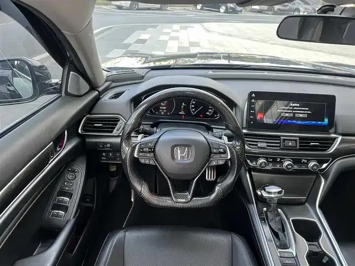 Accord 2022 260TURBO Magic Night Premium Edition 29