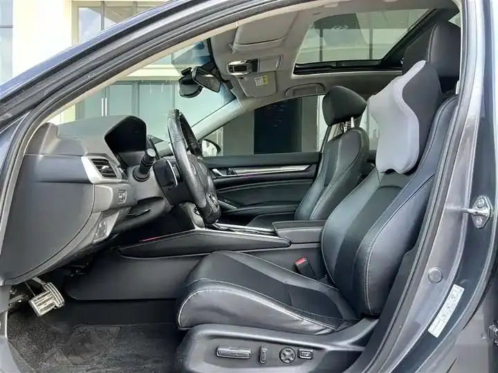 Accord 2022 260TURBO Magic Night Premium Edition 4