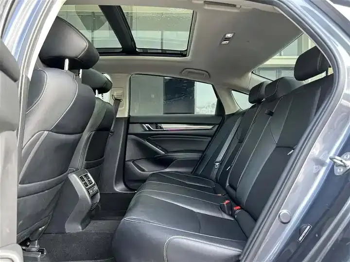 Accord 2022 260TURBO Magic Night Premium Edition 5